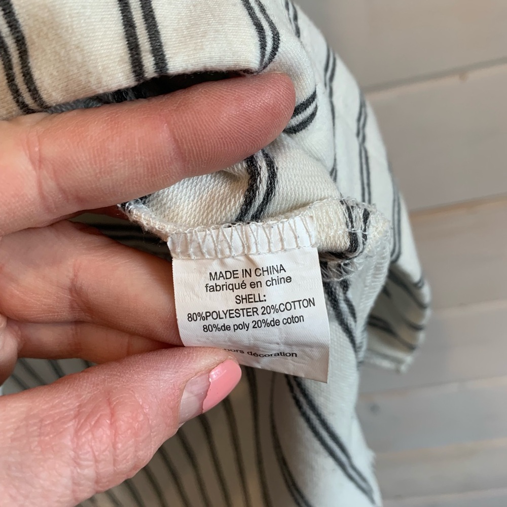 Melló Day | Women’s Hooded Striped Beach Sweater - Picture 8 of 8